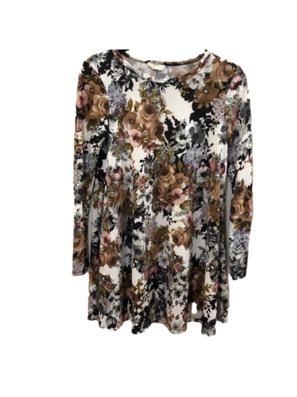 Pinc SzM floral knit long sleeve swing dress. Autumn fall seasonal flirty flare